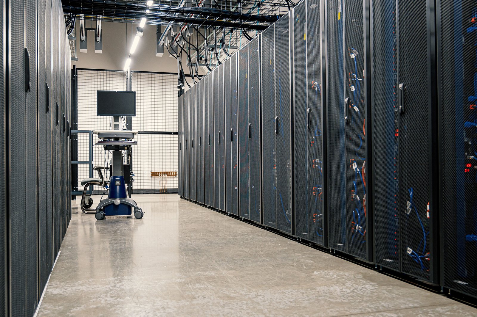 Storage, Servers & Applications